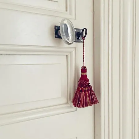 Petit Chateau Le Piot Bed and Breakfast Fleurance