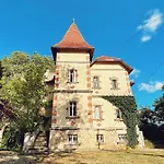 Petit Chateau Le Piot 3*