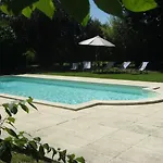 Oda ve Kahvaltı Petit Chateau Le Piot