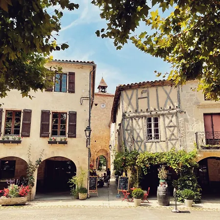 Petit Chateau Le Piot Nocleg ze śniadaniem