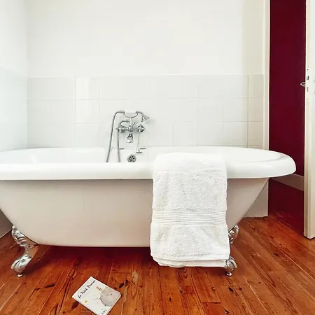 Petit Chateau Le Piot Nocleg ze śniadaniem Fleurance