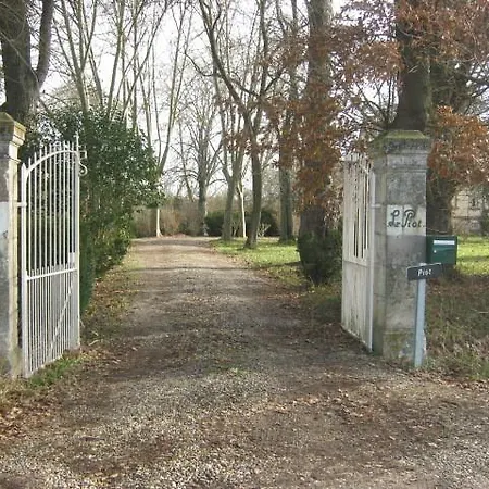 Nocleg ze śniadaniem Petit Chateau Le Piot