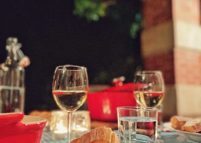 Petit Chateau Le Piot 3*